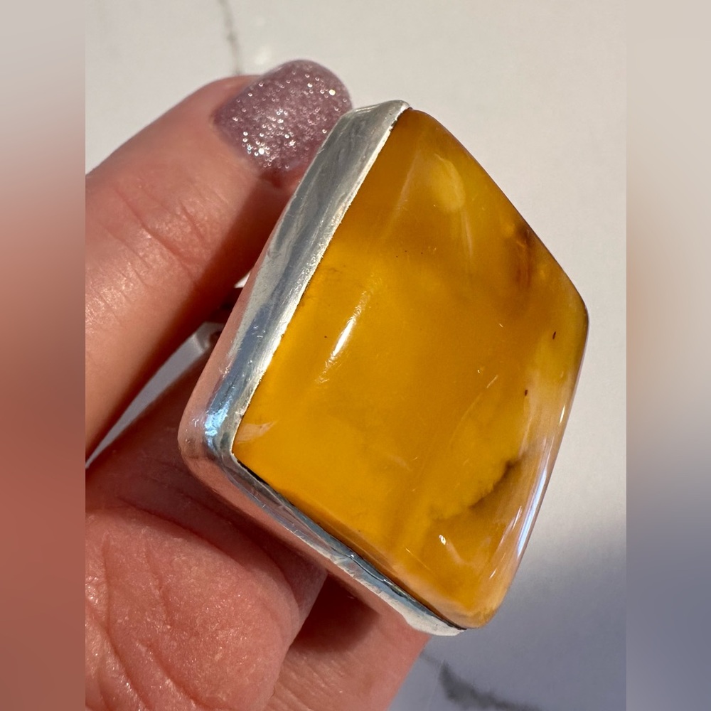 Natural Baltic amber statement ring - Picture 4 of 7